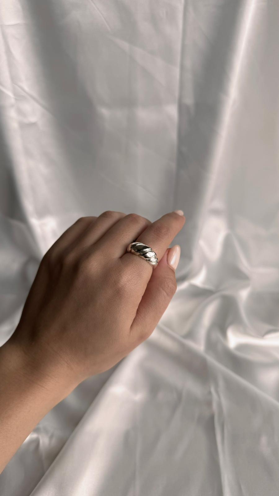 Monica Ring