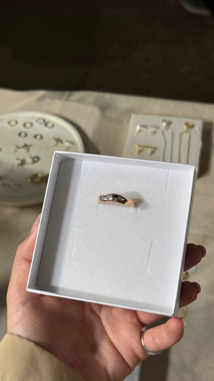 Astra ring 14k gold & diamonds